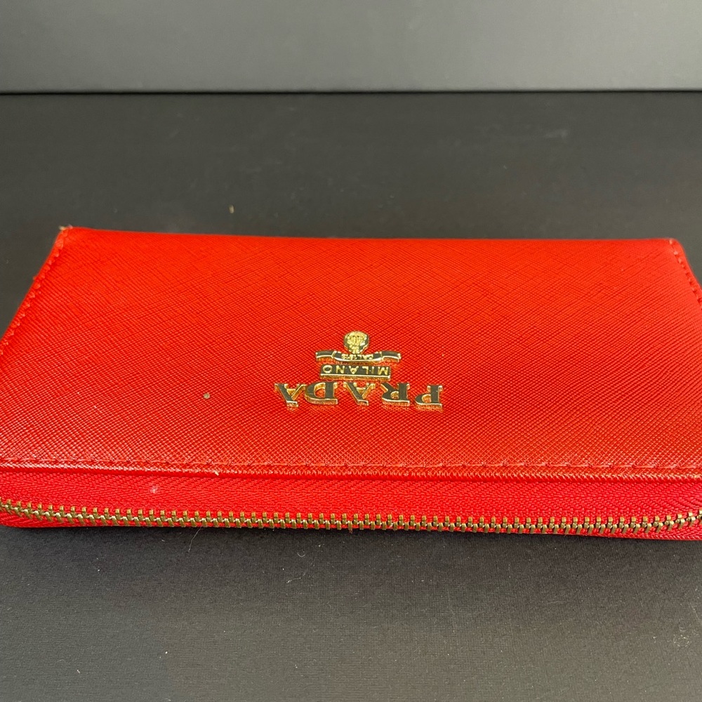 Prada Red Wallet - Picture 5 of 10